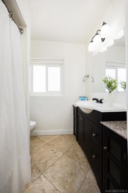 1148 Emerald Heights Rd, El Cajon CA: https://media.crmls.org/mediaz/e02a1d0b-1466-4172-808e-352271ac4e3c.jpg