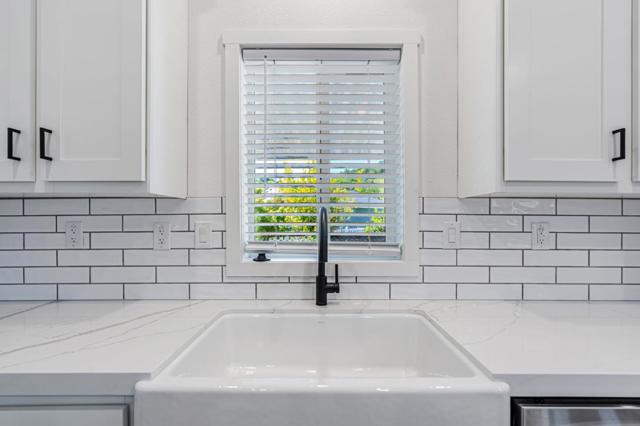 258 Yosemite Road, San Rafael CA: https://media.crmls.org/mediaz/e02aa8ee-0dd7-4935-92c3-56f1e2cb921e.jpg