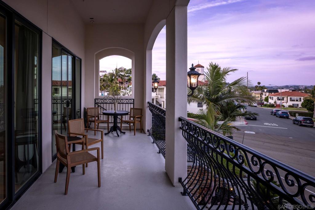 1092 Evergreen Street - photo 10