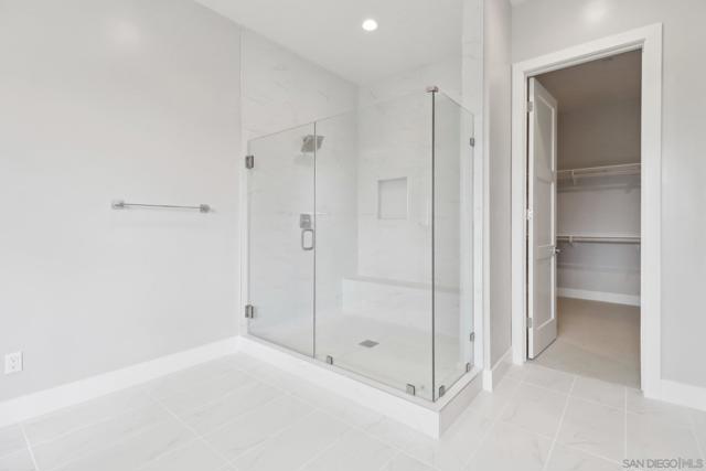 Image 23 of 50 For 15123 Larchmont St