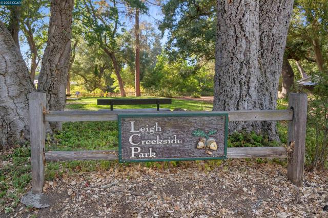 973 4Th St, Lafayette CA: https://media.crmls.org/mediaz/e02bb504-a57c-4448-bbee-69f85e4c1d45.jpg
