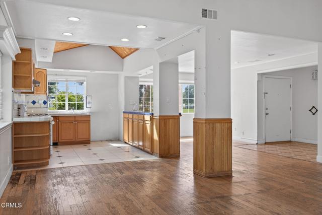 Detail Gallery Image 10 of 38 For 901 Indigo Pl, Oxnard,  CA 93036 - 3 Beds | 2 Baths