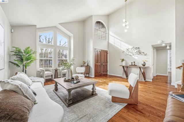 Image 7 of 60 For 280 Summerford Cir