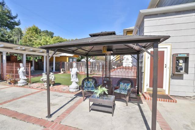 73 S 15th Street, San Jose CA: https://media.crmls.org/mediaz/e02dc215-eae1-42eb-a61a-9b3f1d60a5b3.jpg