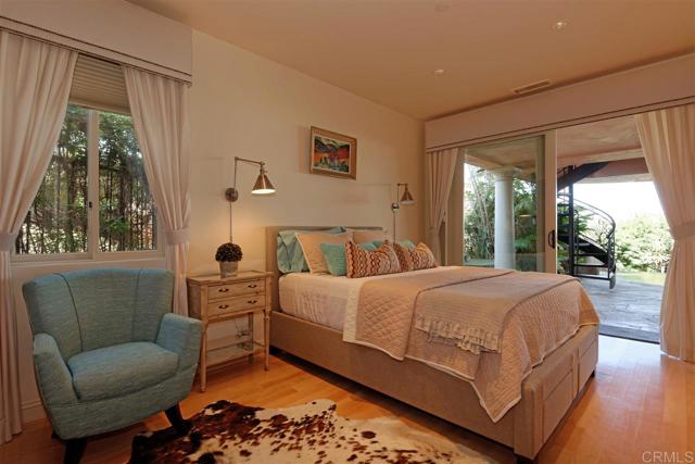 Detail Gallery Image 18 of 25 For 741 Rosecrans, San Diego,  CA 92106 - 3 Beds | 3/1 Baths