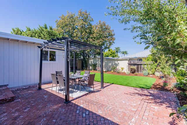 155 W Duane Avenue, Sunnyvale CA: https://media.crmls.org/mediaz/e02e3f6d-90ff-45ee-b629-91ccb167925e.jpg