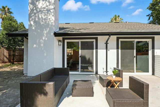 1190 Rio Norte Way, Sacramento CA: https://media.crmls.org/mediaz/e02f770f-a443-4ad1-aa1c-213c70bd0604.jpg