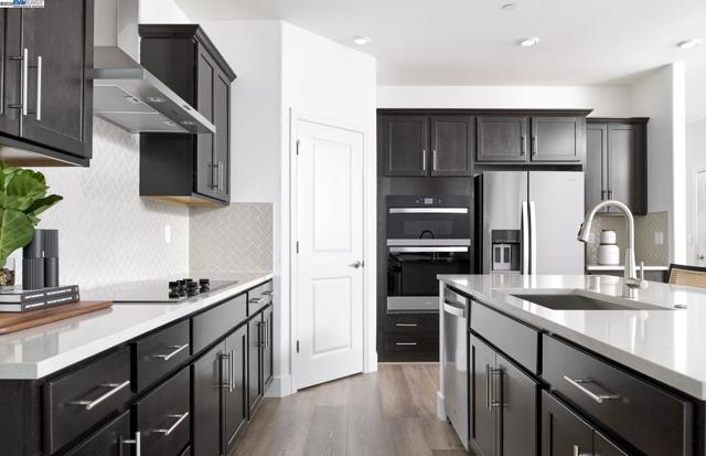 3108 Barnowl Way, Manteca CA: https://media.crmls.org/mediaz/e02fea26-c3f1-4bbb-9a0c-db8abf08103e.jpg