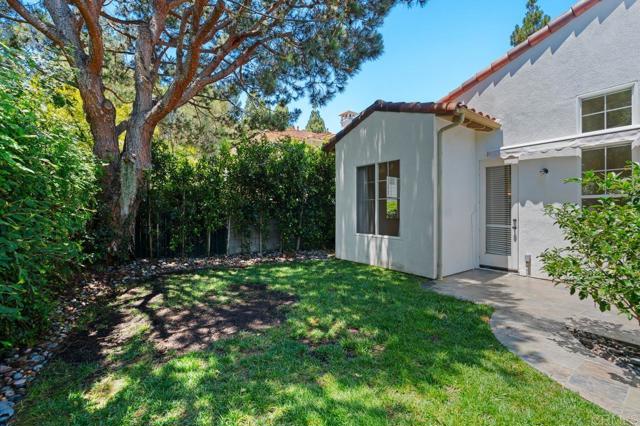 Detail Gallery Image 52 of 75 For 2327 Falkirk Row, La Jolla,  CA 92037 - 3 Beds | 3/1 Baths