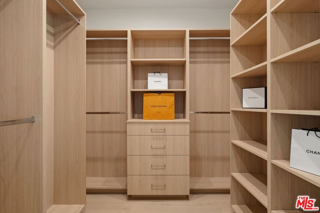 MLS #26867419 image #20