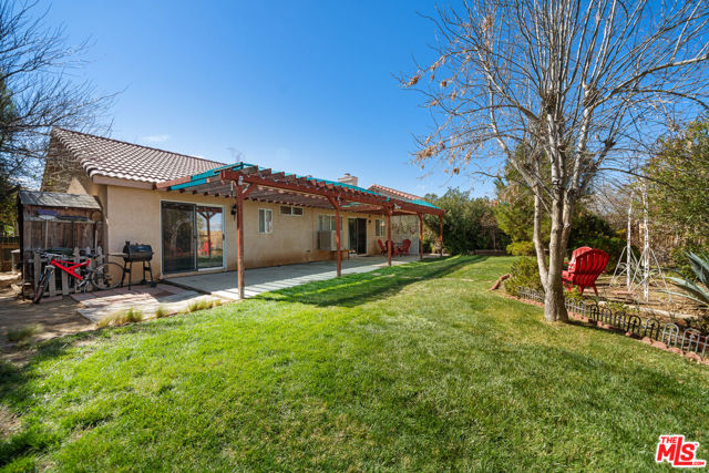3223 Quarry Road, Palmdale CA: https://media.crmls.org/mediaz/e031ae8b-241b-4fd9-ae31-e00c60820888.jpg