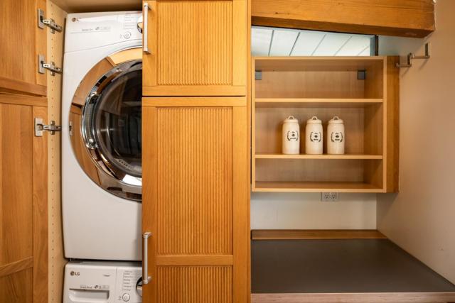 86 Roosevelt Circle, Palo Alto CA: https://media.crmls.org/mediaz/e0322db2-95f4-4291-b4f0-dc7b149f2953.jpg