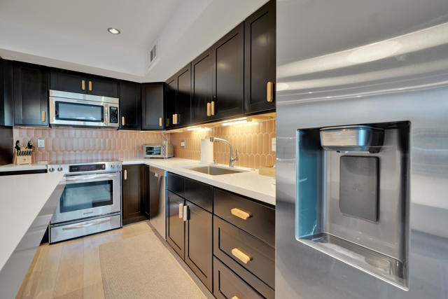 45451 Lupine Lane, Palm Desert CA: https://media.crmls.org/mediaz/e033039a-cd03-41f0-a8f5-b4067857b069.jpg