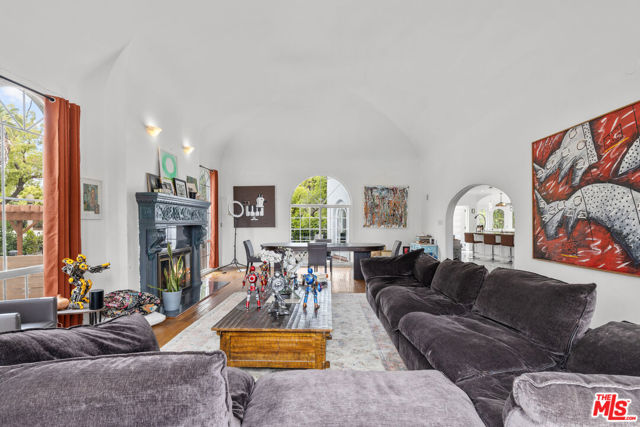2240 Hillhurst Avenue, Los Angeles CA: https://media.crmls.org/mediaz/e033faf5-ca2b-405c-adc0-8b6b13868ded.jpg