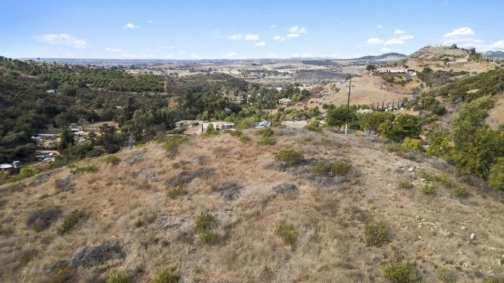 MLS #250037264SD image #15