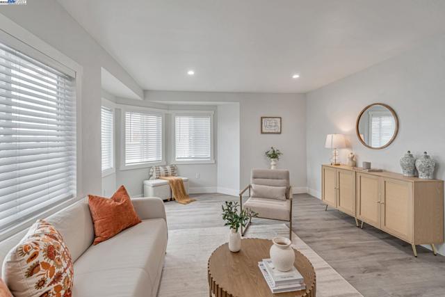 5444 Bancroft, Oakland CA: https://media.crmls.org/mediaz/e0341819-9139-4f27-b5a6-9ecb78e9ba2c.jpg