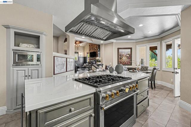 4275 QUAIL RUN PL, Danville CA: https://media.crmls.org/mediaz/e034512d-c95f-4878-91d3-d48702569d04.jpg