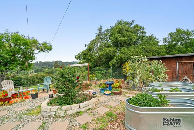 1044 Pleasant Valley Road, Aptos CA: https://media.crmls.org/mediaz/e03532f6-b8eb-4727-94e5-e8e99c217b87.jpg
