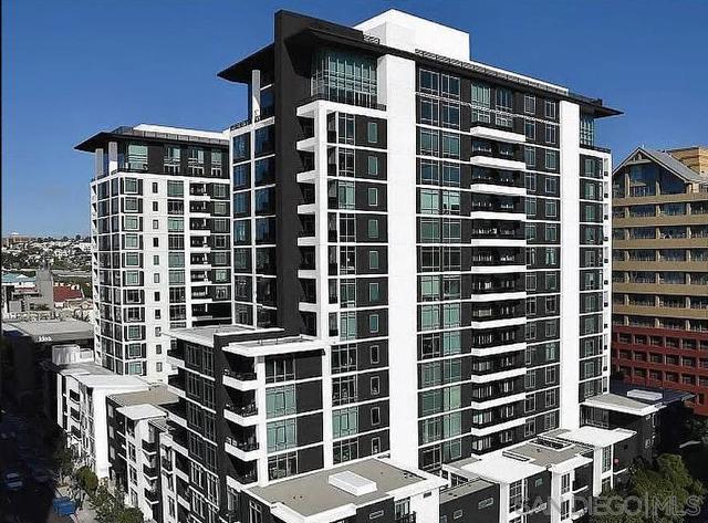 425 W Beech St, San Diego CA: https://media.crmls.org/mediaz/e03586b2-bd82-43b0-a359-6a9aaade1915.jpg