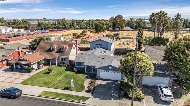2560 Phelan Avenue, Hayward CA: https://media.crmls.org/mediaz/e035e174-d27e-464a-a805-49453d4bbefa.jpg
