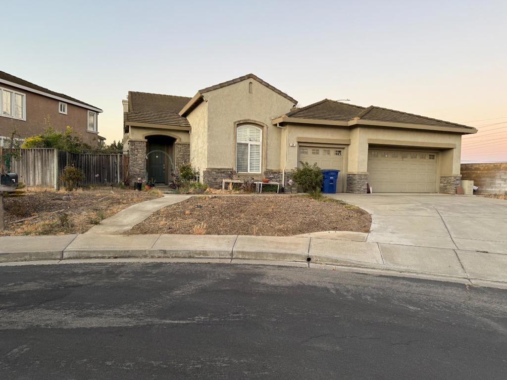 324 Coronado Court