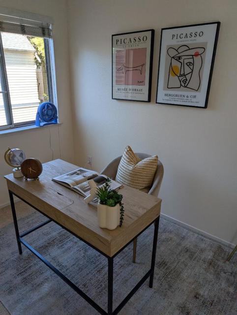 805 N San Antonio Road, Los Altos CA: https://media.crmls.org/mediaz/e036bf02-3c5a-4c59-9ad2-4a7c656e7994.jpg