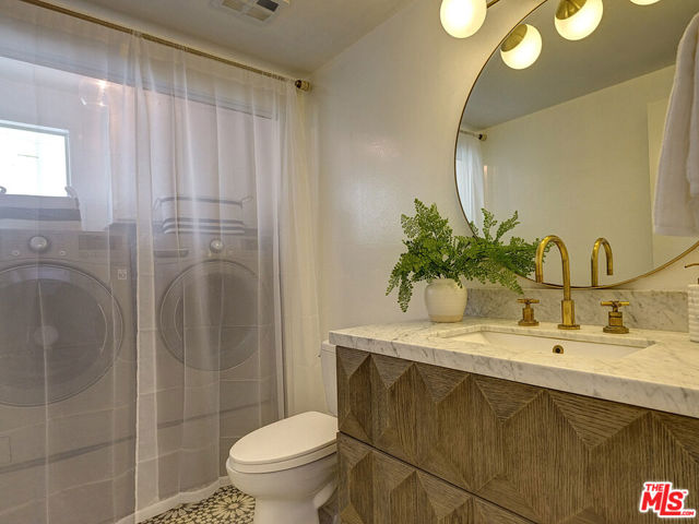 4776 La Villa Marina, Marina del Rey CA: https://media.crmls.org/mediaz/e036eb34-f6af-4e66-980d-0c900df58109.jpg