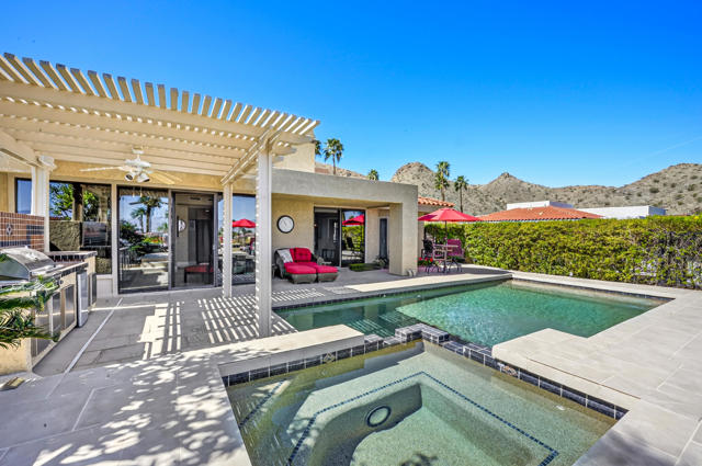 26 Alta Vista, Rancho Mirage CA: https://media.crmls.org/mediaz/e036f61e-7172-4b0d-a8ae-79e4d499c048.jpg