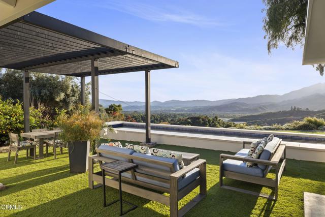 1417 Foothill Road, Ojai CA: https://media.crmls.org/mediaz/e03727f4-aa36-40e6-bfc3-3369d7b49b47.jpg