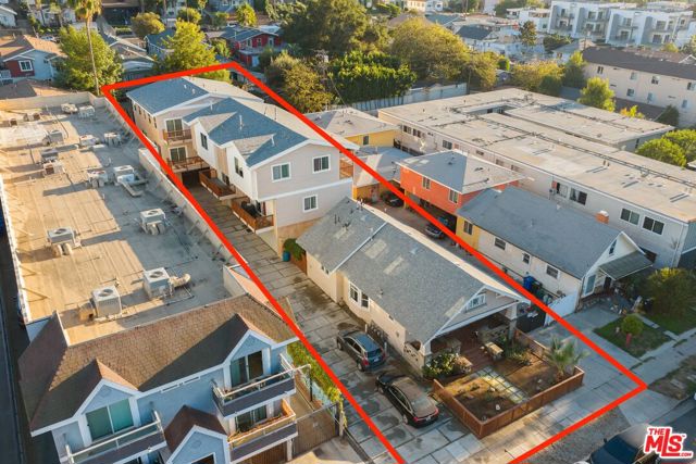 6178 Aldama Street, Los Angeles CA: https://media.crmls.org/mediaz/e0379fc5-3294-4b8f-9119-ad675f88ebfb.jpg