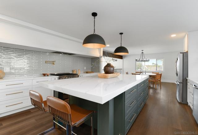 Image 9 of 33 For 2904 Levante St