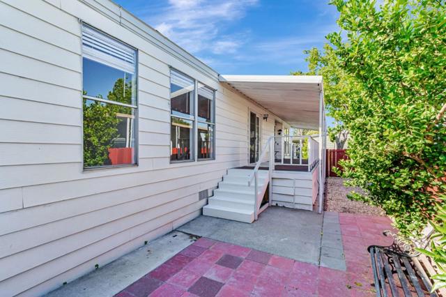 316 Los Encinos St, San Jose CA: https://media.crmls.org/mediaz/e038b8d9-751c-42fe-ad23-096fd23b91fc.jpg