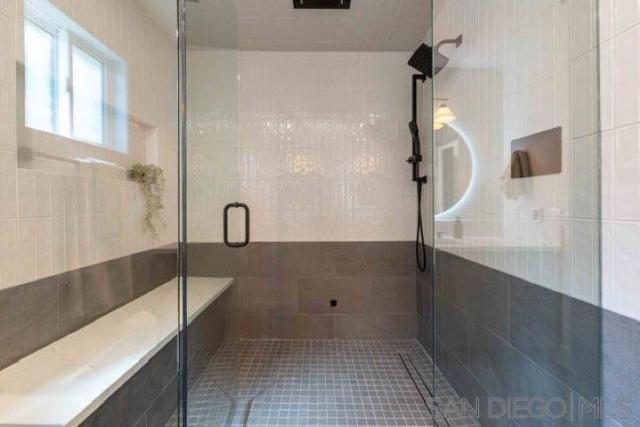5632 Ladybird Lane, La Jolla CA: https://media.crmls.org/mediaz/e038f805-c8ea-4289-b0c6-f8daba702201.jpg
