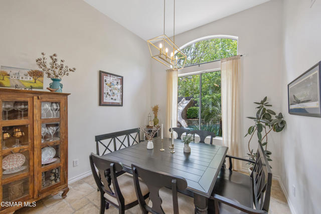 943 Paseo Barona, Camarillo CA: https://media.crmls.org/mediaz/e0391afe-1d83-49a5-a2b4-d1c16e36f64f.jpg