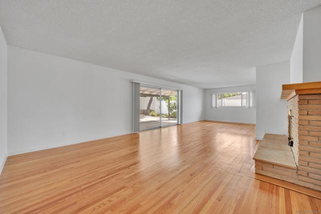 6186 Capri, San Diego CA: https://media.crmls.org/mediaz/e039ee6f-9a70-41b7-9863-54a5e9a295c3.jpg