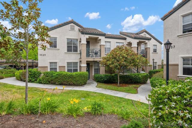 3539 Caminito El Rincon, San Diego CA: https://media.crmls.org/mediaz/e039eef8-7498-4ab9-ab76-2763c5b3e00f.jpg