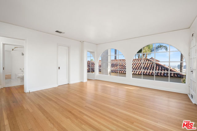 2063 Grace Avenue, Los Angeles CA: https://media.crmls.org/mediaz/e03b32c8-2be5-4631-9722-00c3a5051646.jpg