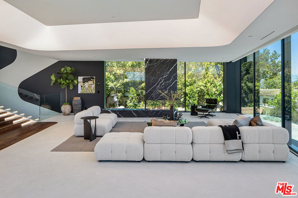MLS #26869415 image #43
