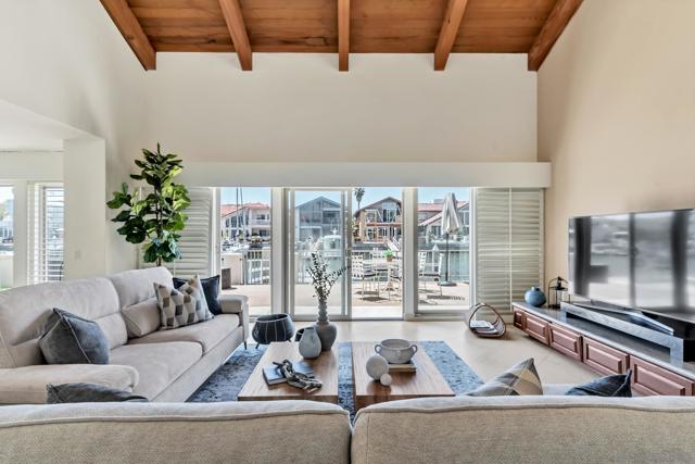 6 Buccaneer Way, Coronado CA: https://media.crmls.org/mediaz/e03e7c61-f5f0-48a0-88db-a963234591a6.jpg