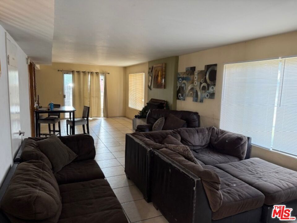 MLS #25569989 img 38