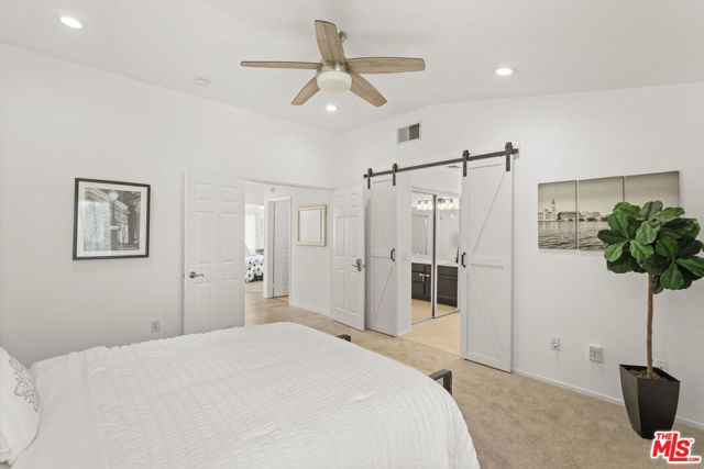7725 Victoria Avenue, Inglewood CA: https://media.crmls.org/mediaz/e03f4d7d-55ab-4924-85c7-47cc65854436.jpg