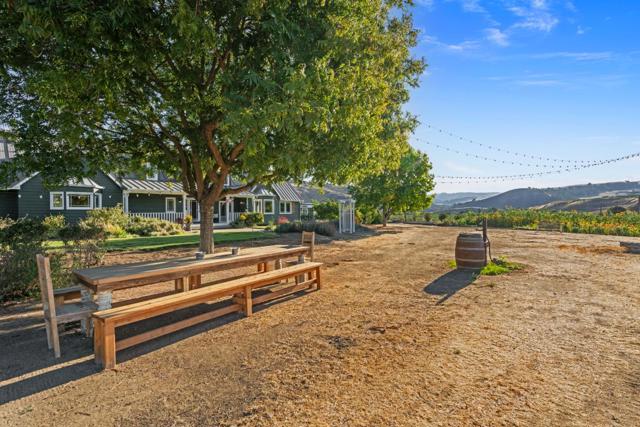 6840 Southside Road, Hollister CA: https://media.crmls.org/mediaz/e03fb241-2ccd-409d-9758-76517fcb85da.jpg