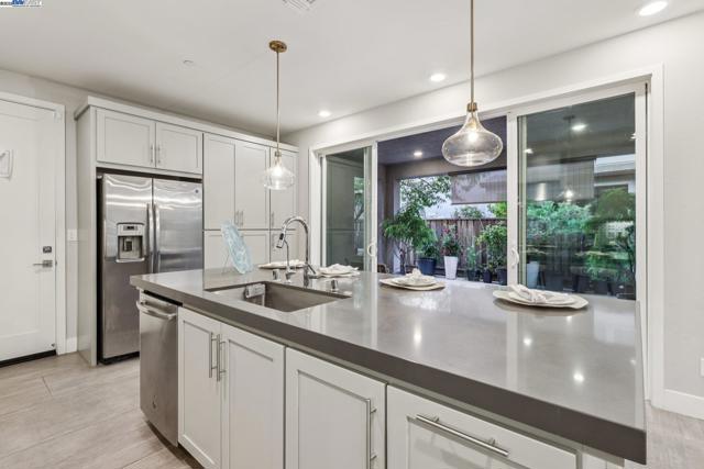 5789 Nugget Way, Dublin CA: https://media.crmls.org/mediaz/e03fbe25-05b7-4298-8117-3d8a57064329.jpg