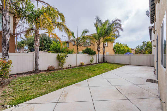 3003 Naples Drive, Oxnard CA: https://media.crmls.org/mediaz/e03ffc85-2c3c-4ecc-b0e5-d1599b57c944.jpg