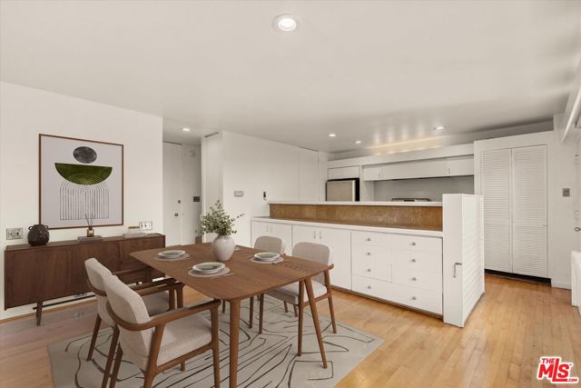 1237 Hilldale Avenue, West Hollywood CA: https://media.crmls.org/mediaz/e0406881-4a88-4f67-86cb-593b4362ee1f.jpg