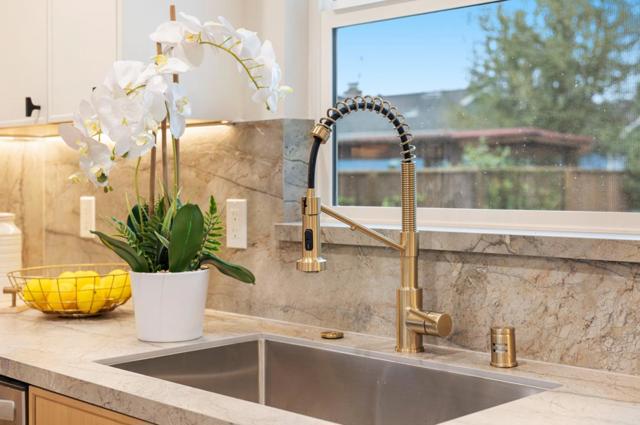 840 8th Avenue, Redwood City CA: https://media.crmls.org/mediaz/e0411d55-922e-4cb4-b5fc-93ad8c87ac04.jpg