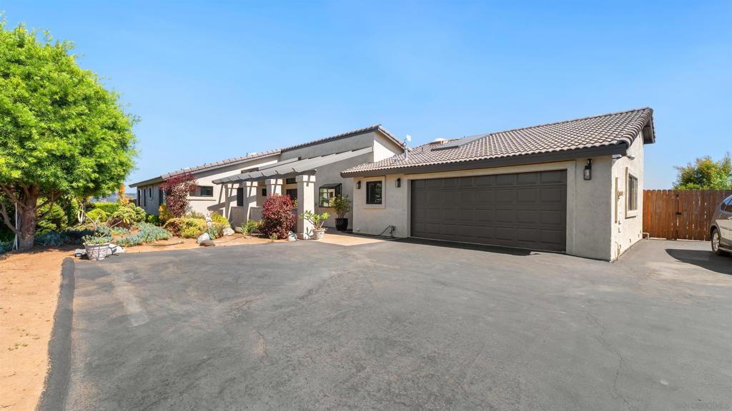 5880 Redondo Dr