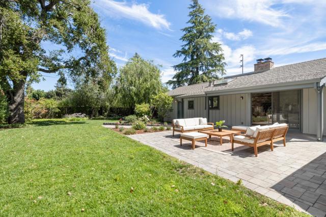 390 Cherry Avenue, Los Altos CA: https://media.crmls.org/mediaz/e0417f75-d0c5-4eab-b8bd-83b78da48197.jpg