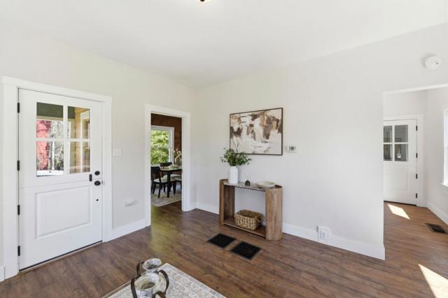 181 College Way, Auburn CA: https://media.crmls.org/mediaz/e0423283-3bc8-4d05-bdd3-86a273d7497c.jpg