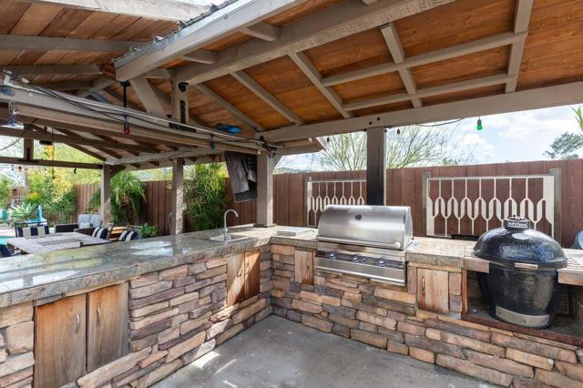 Outdoor kitchen